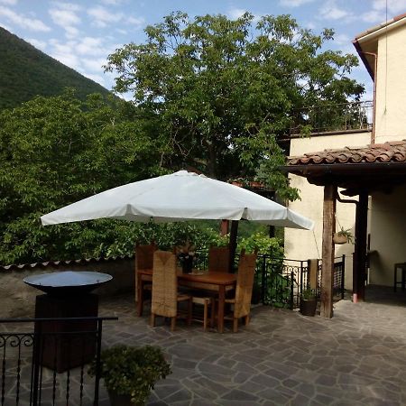 Bed & Breakfast Sentiero 54 Cantiano Buitenkant foto