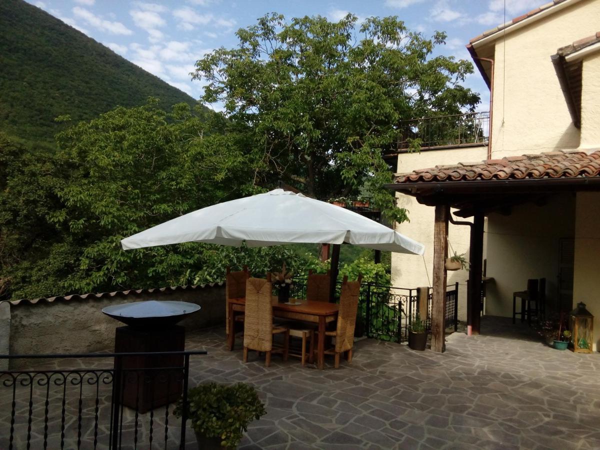 Bed & Breakfast Sentiero 54 Cantiano Buitenkant foto